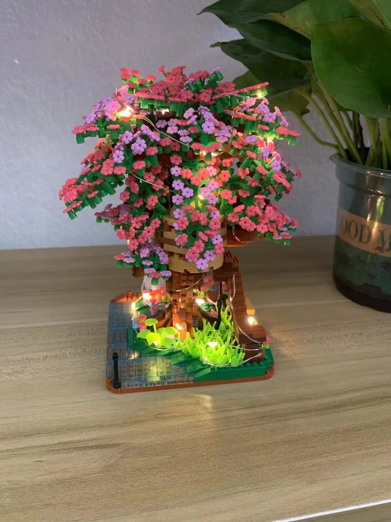 Mini Sakura Tree House