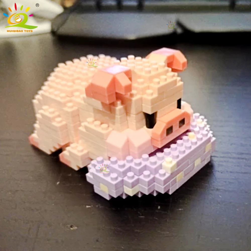 HUIQIBAO Mini Cute Pig Micro Building Blocks